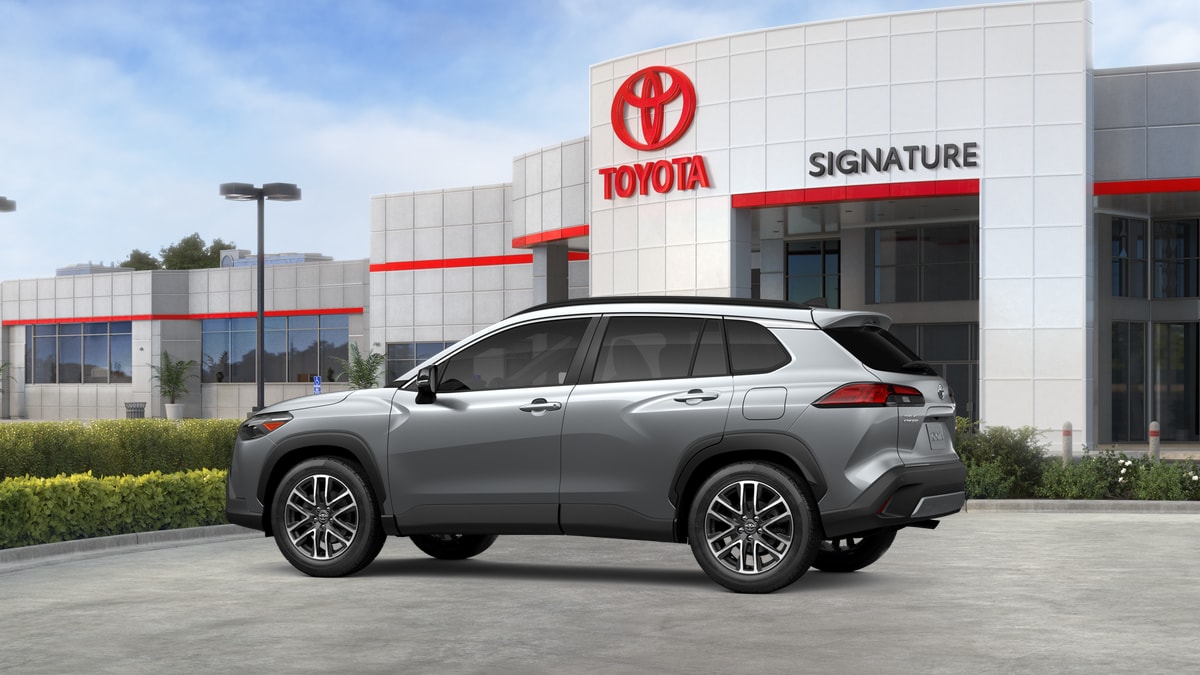 2026 Toyota Corolla Cross XLE - Photo 23