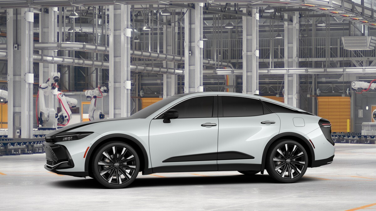 2026 Toyota Crown Platinum photo 3