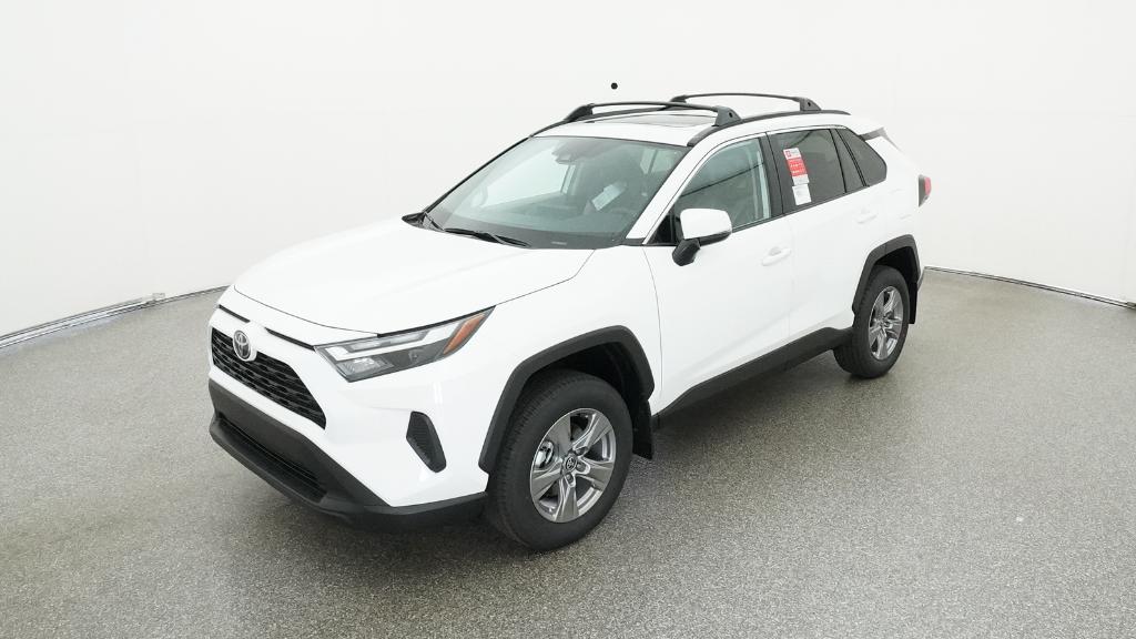 2025 Toyota RAV4 XLE's photo