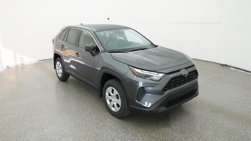 2025 Toyota RAV4 LE photo 4