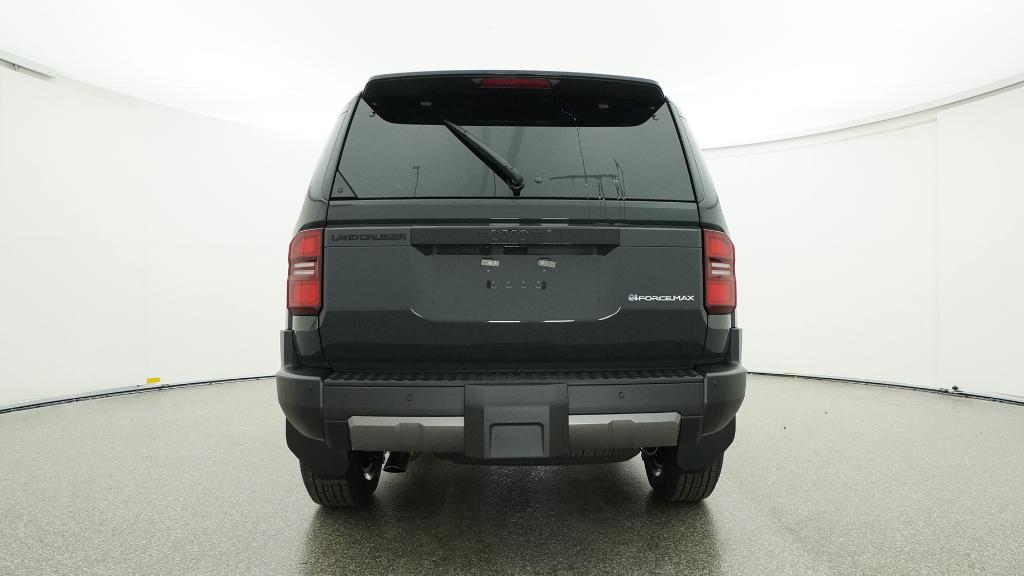 2026 Toyota Land Cruiser photo 3