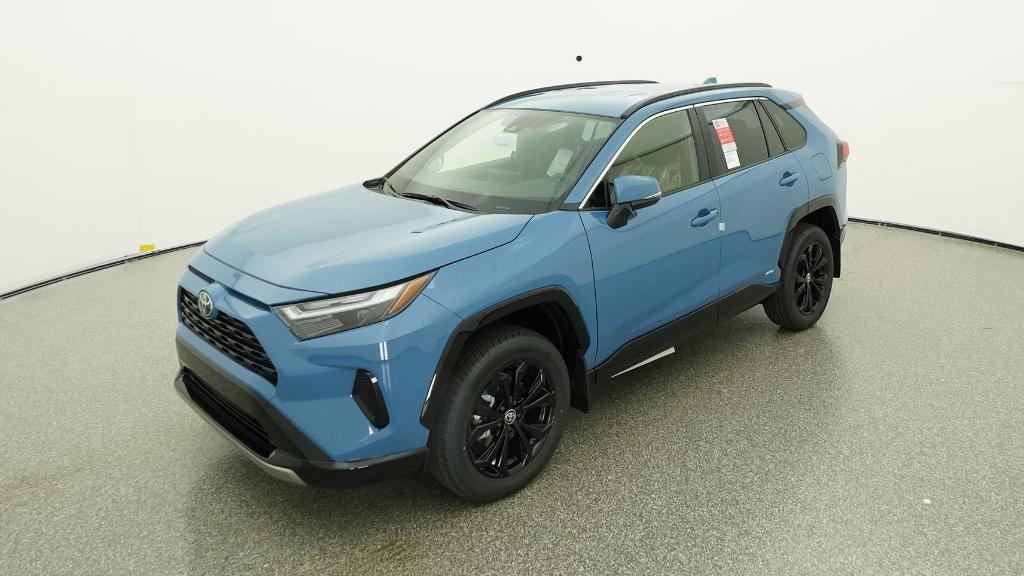 2025 Toyota RAV4 SE's photo