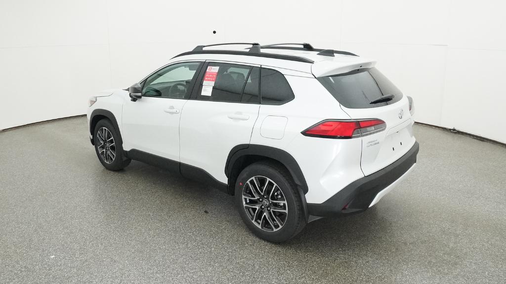 2026 Toyota Corolla Cross XLE photo 4