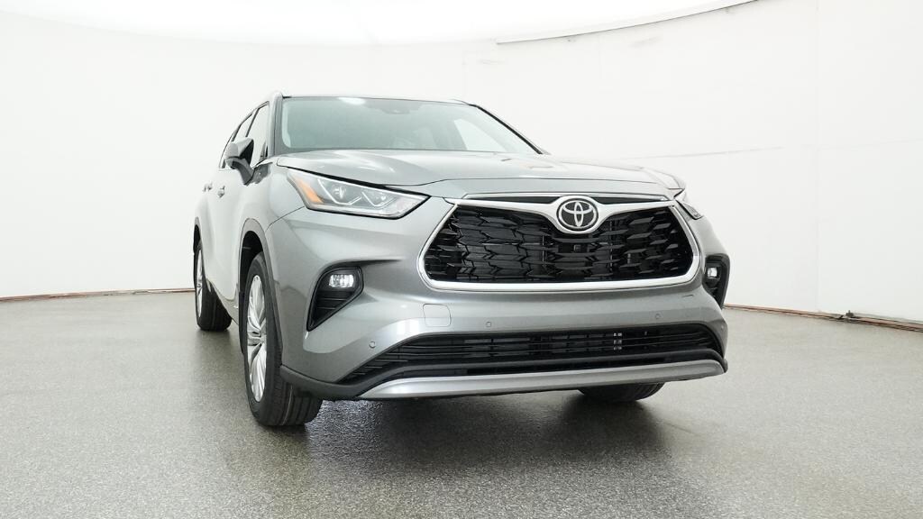 Used 2026 Toyota Highlander Hybrid Platinum SUV
