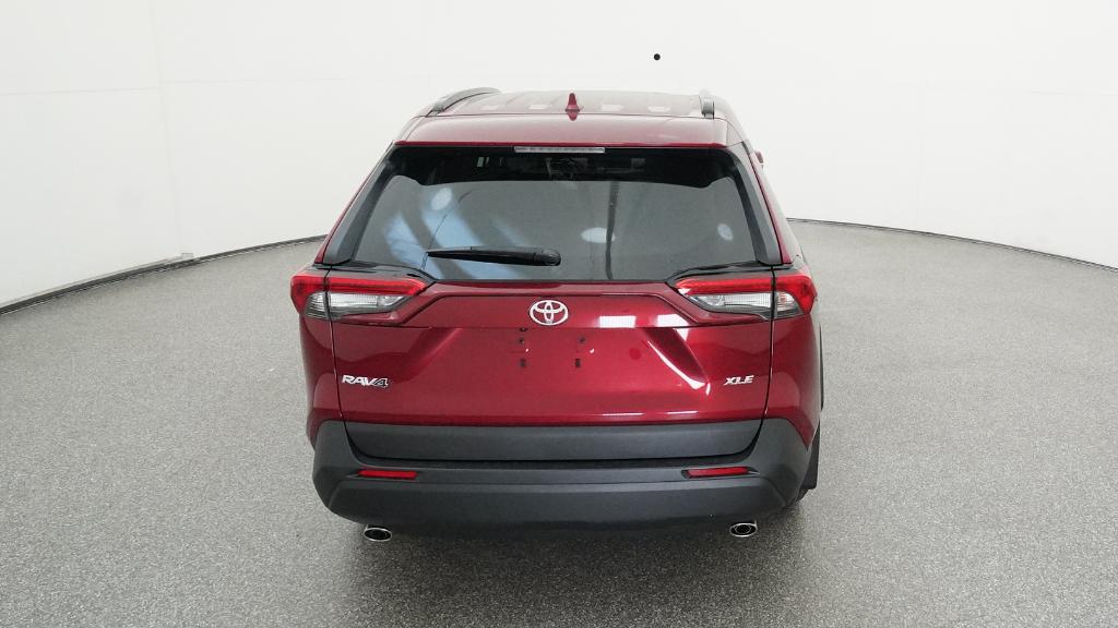 2025 Toyota RAV4 XLE photo 3
