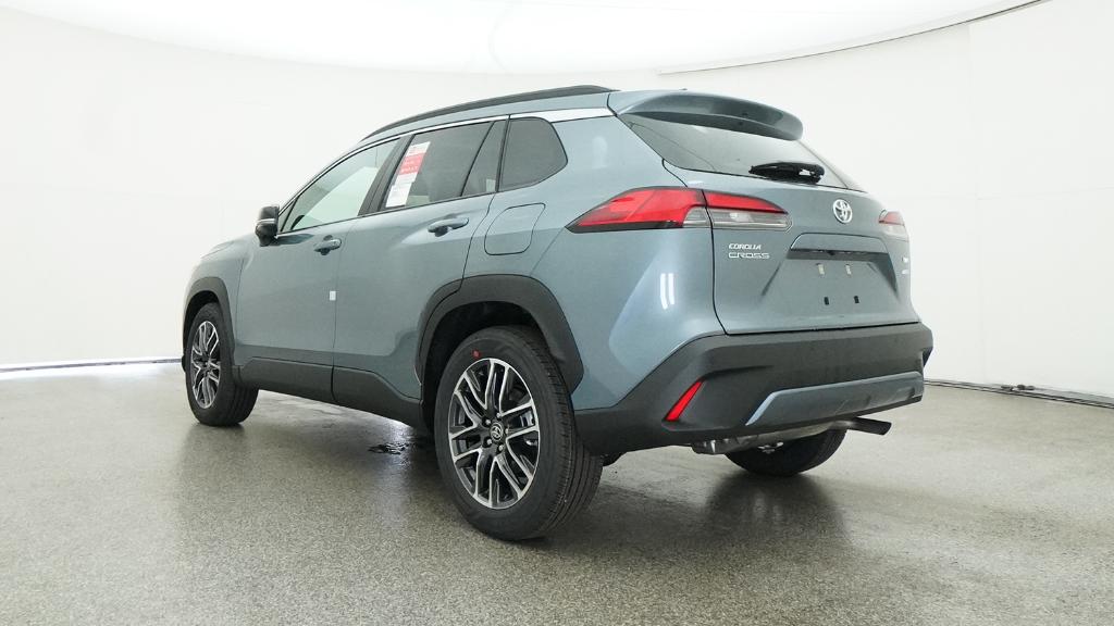 2026 Toyota Corolla Cross XLE photo 4