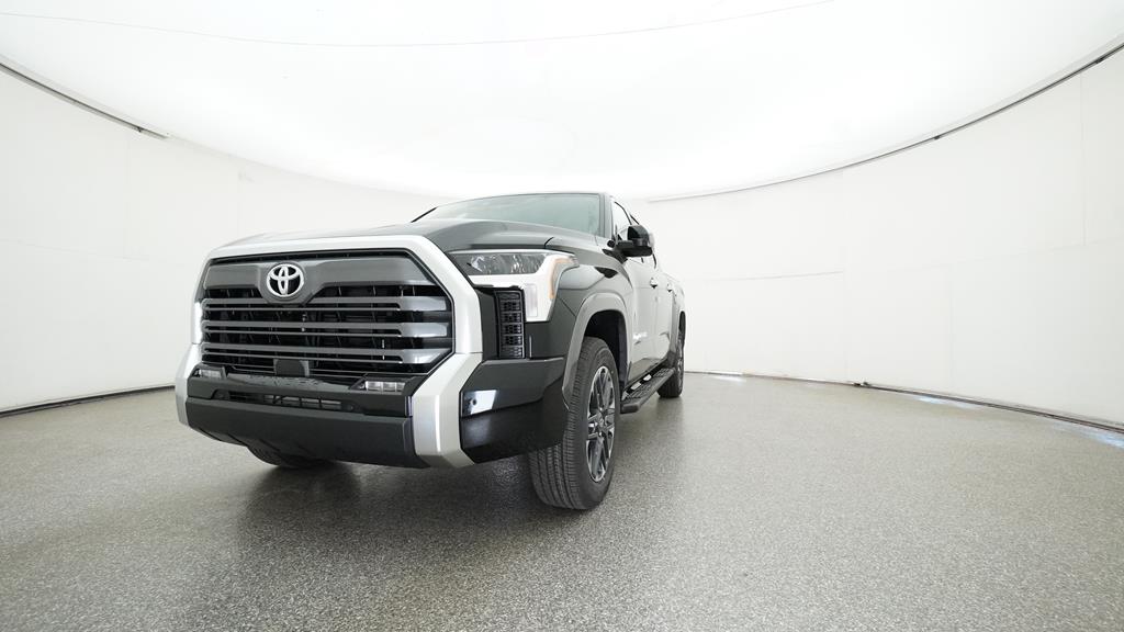 2025 Toyota Tundra Limited - Photo 9