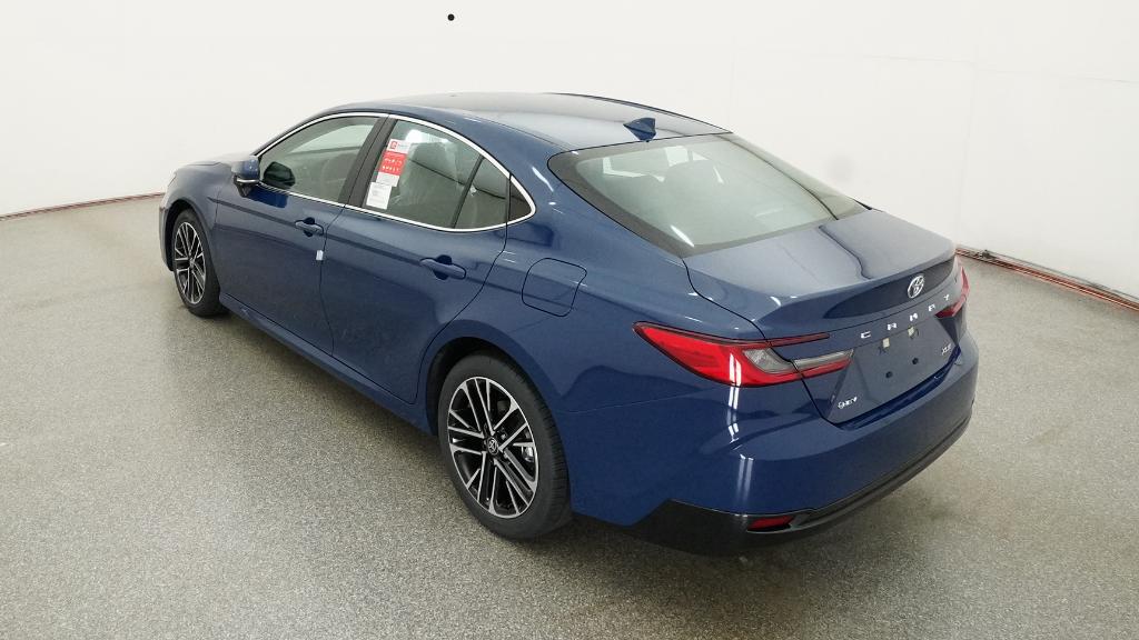 2026 Toyota Camry XLE - Photo 13