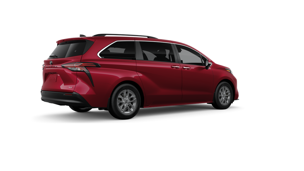 2026 Toyota Sienna XLE - Photo 18