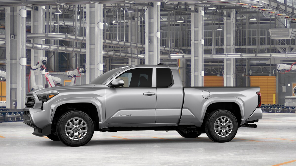 2025 Toyota Tacoma SR5 XtraCab photo 3