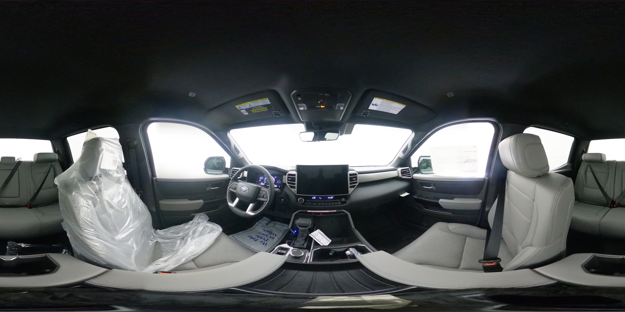 2025 Toyota Tundra Limited - Photo 33