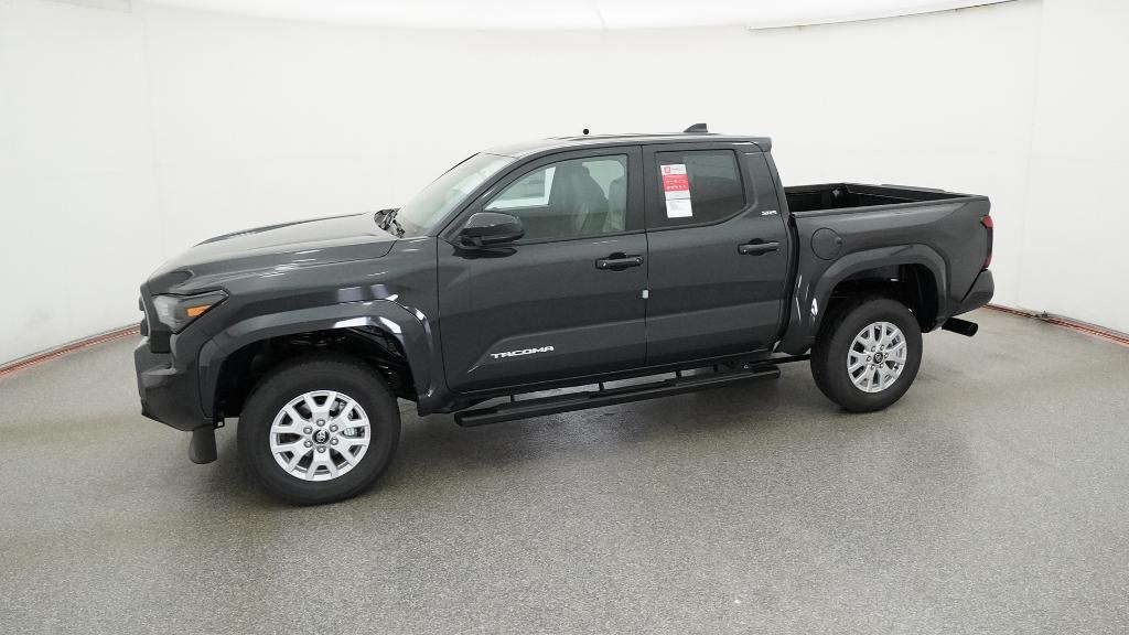 2025 Toyota Tacoma SR5 photo 18
