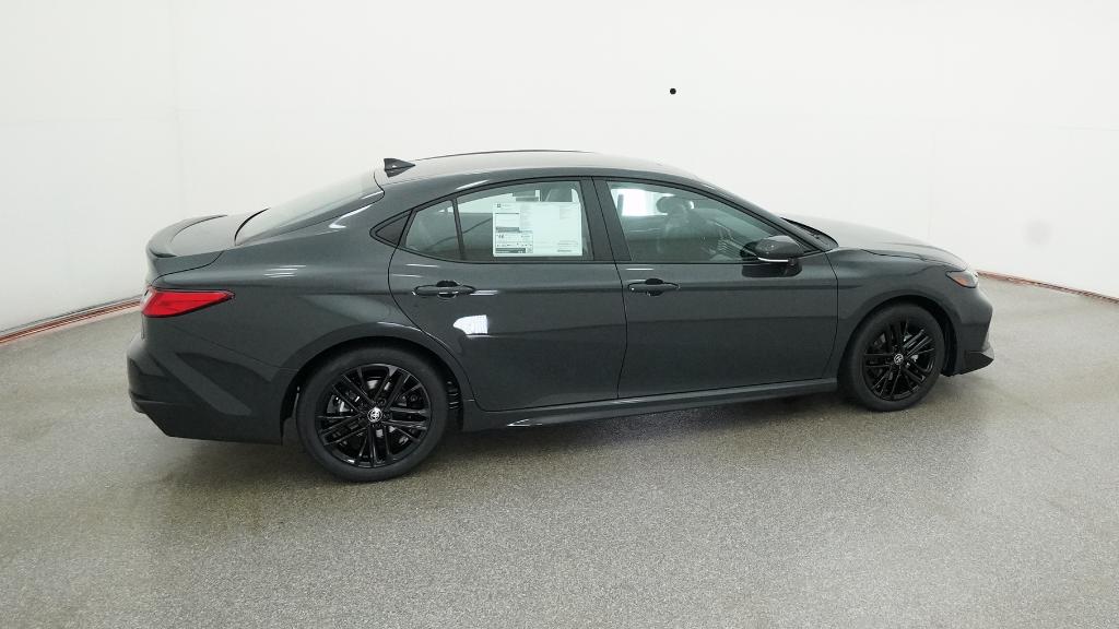 2026 Toyota Camry SE photo 4