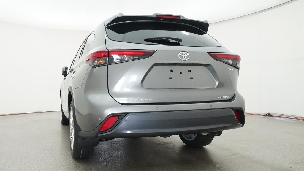 New 2026 Toyota Highlander Hybrid Limited SUV