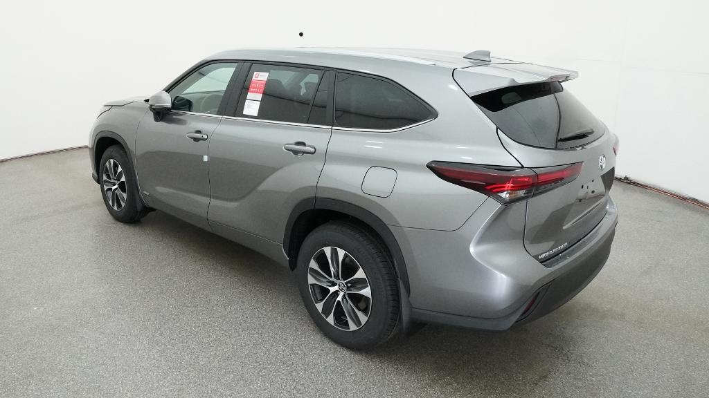 New 2026 Toyota Highlander Hybrid XLE SUV