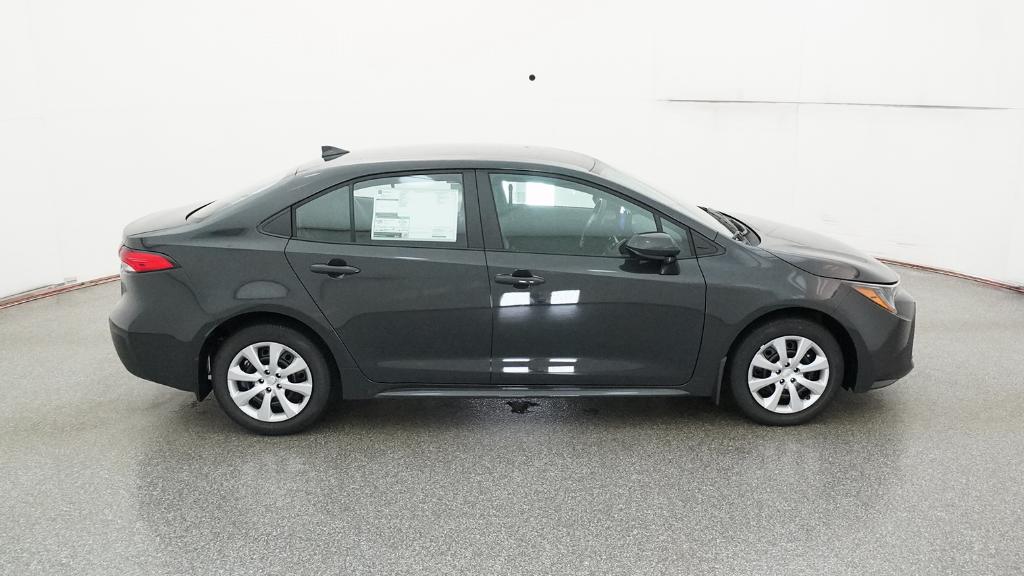 2026 Toyota Corolla LE photo 2