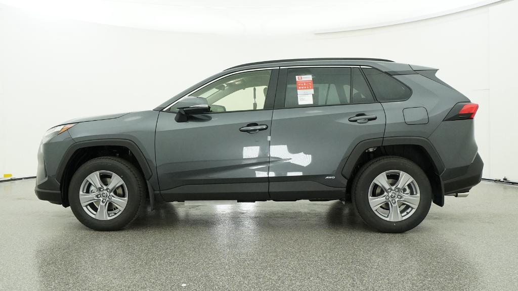 2025 Toyota RAV4 Hybrid XLE photo 2