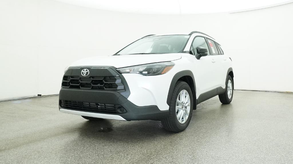 2026 Toyota Corolla Cross LE photo 4