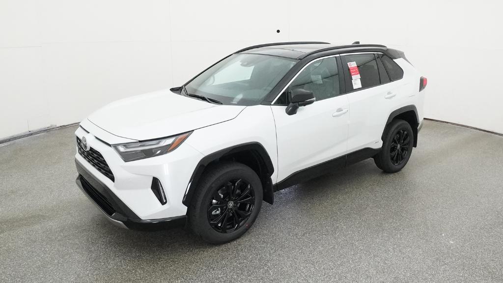 2025 Toyota RAV4 XSE's photo