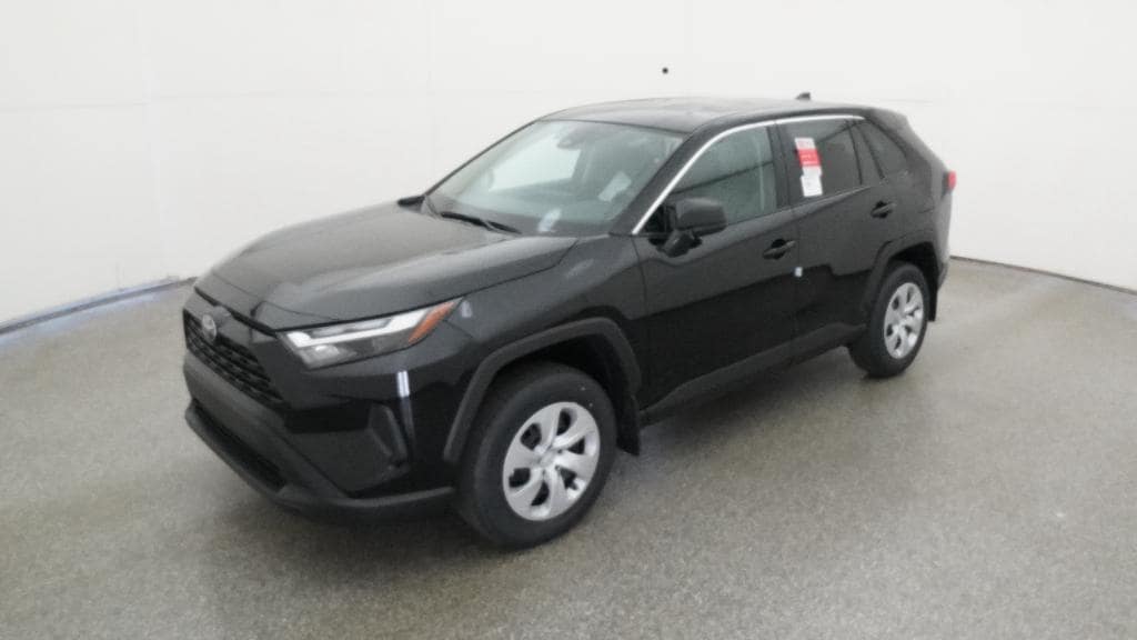 2025 Toyota RAV4 LE's photo