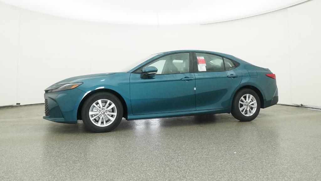 2026 Toyota Camry LE photo 3
