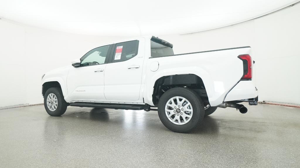 2025 Toyota Tacoma SR5 photo 26