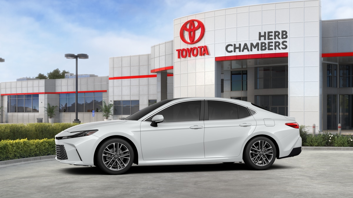 2026 Toyota Camry XLE - Photo 8