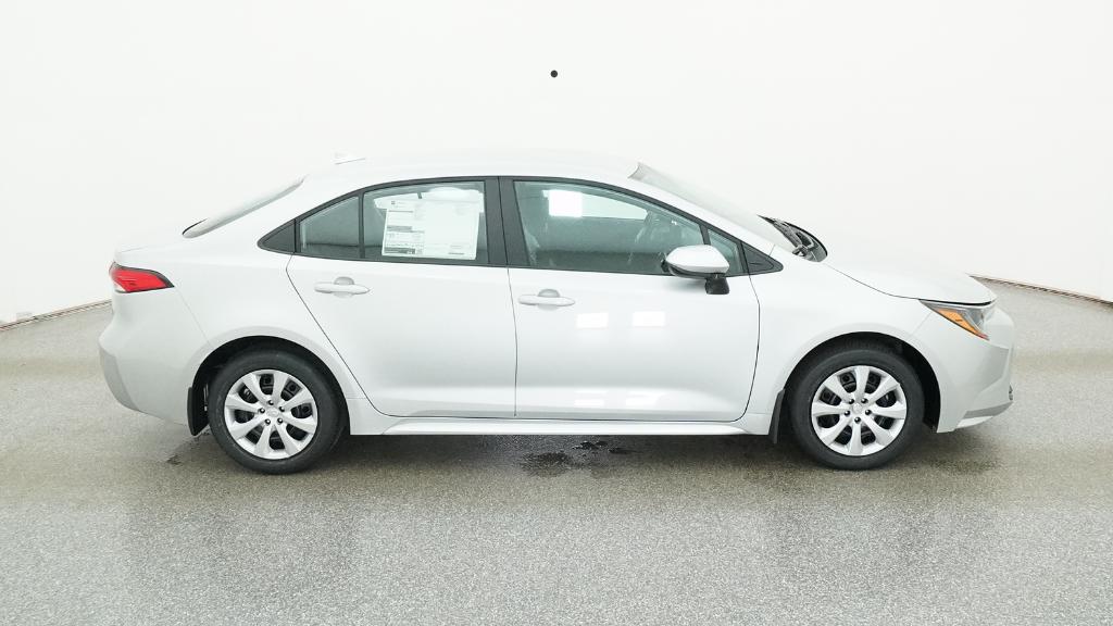 2026 Toyota Corolla LE photo 3