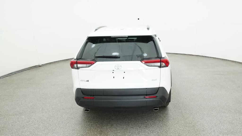 2025 Toyota RAV4 XLE photo 2