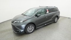 2025 Toyota Sienna XLE 8 PASSENGER