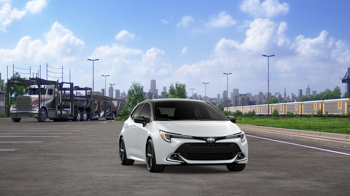 2027 Toyota Corolla Hatchback XSE - Photo 16