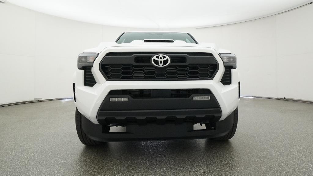2025 Toyota Tacoma TRD Sport Double Cab photo 2