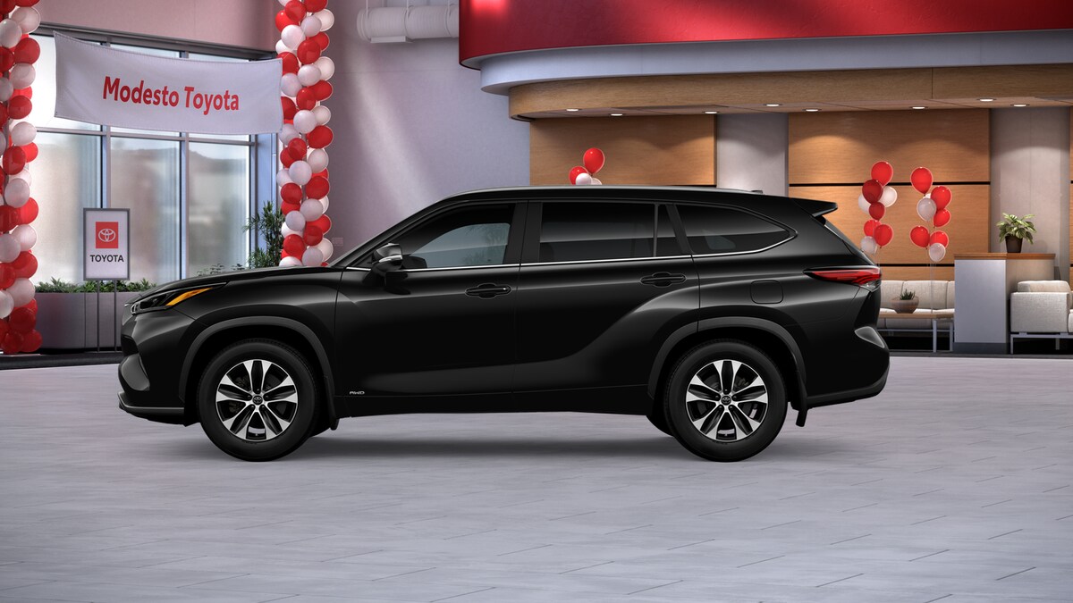 2026 Toyota Highlander Hybrid XLE photo 2