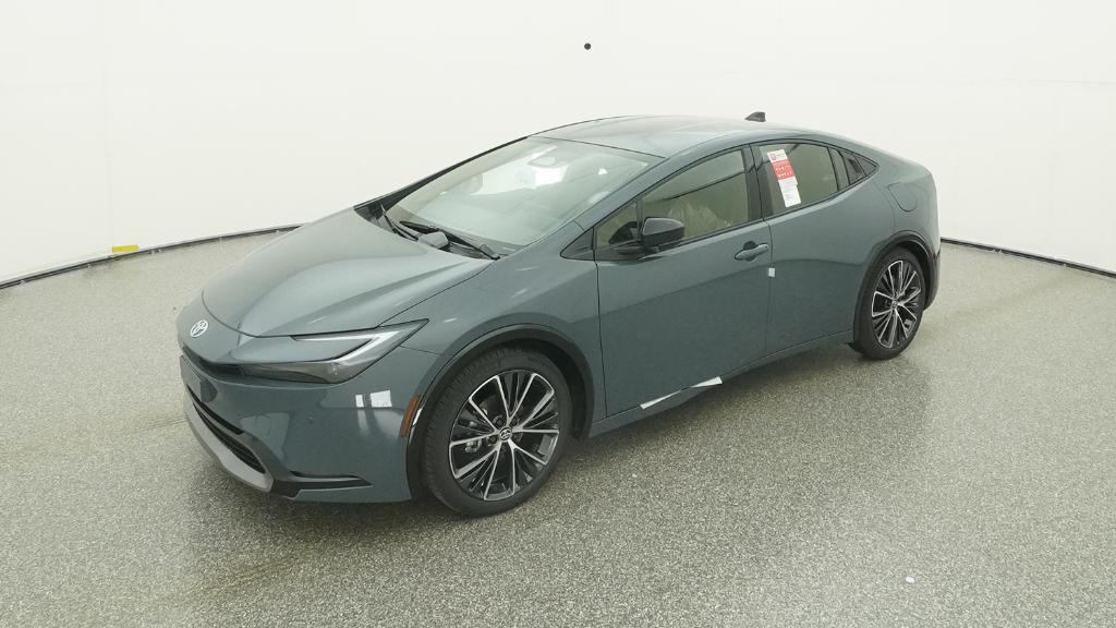 2026 Toyota Prius XLE's photo