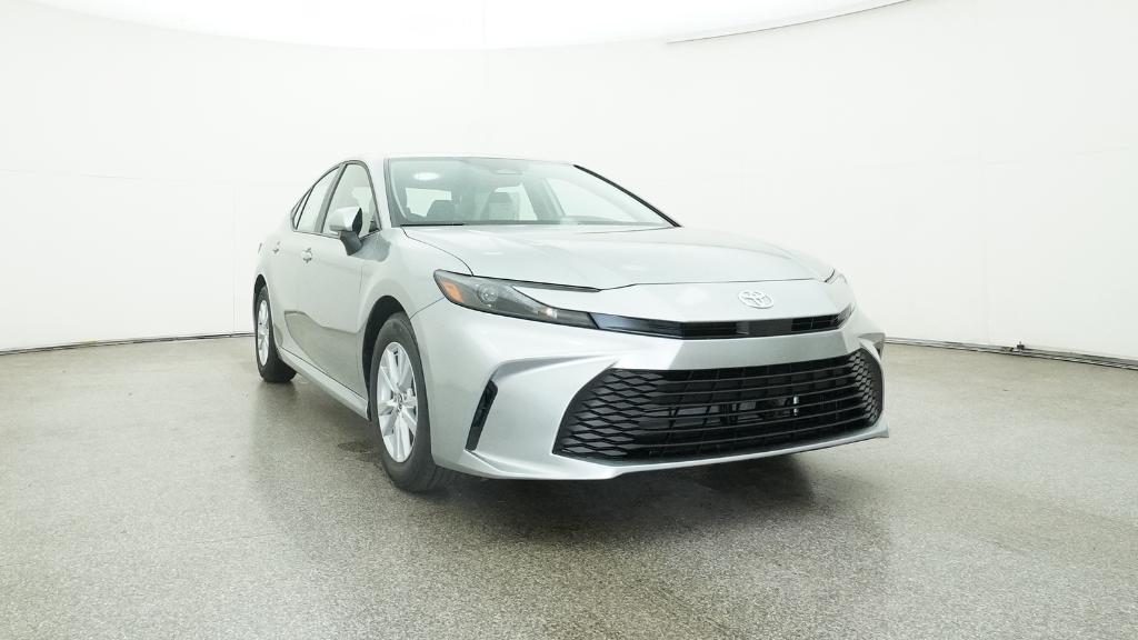 2026 Toyota Camry LE photo 4