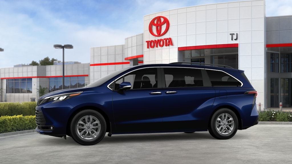 New 2026 Toyota Sienna XLE 8 PASSENGER