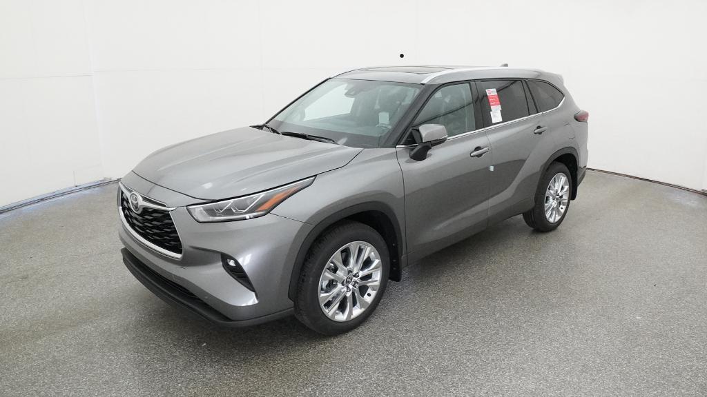 2026 Toyota Highlander Limited's photo