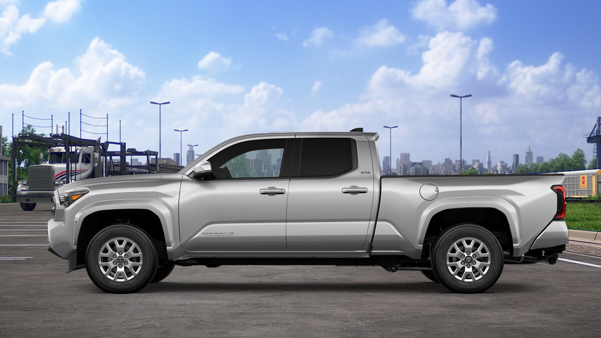 2025 Toyota Tacoma SR5 photo 4