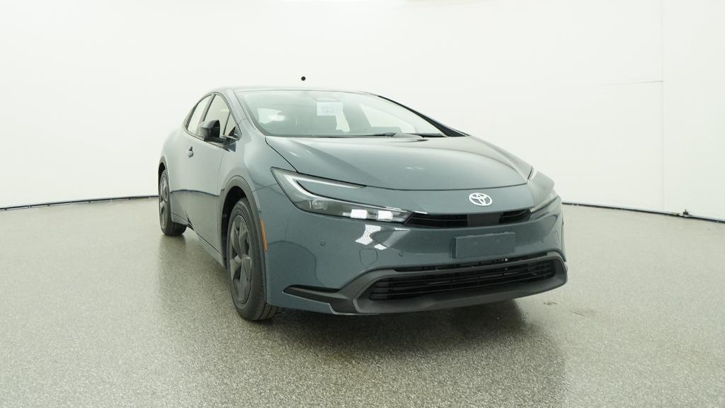 2026 Toyota Prius LE photo 2