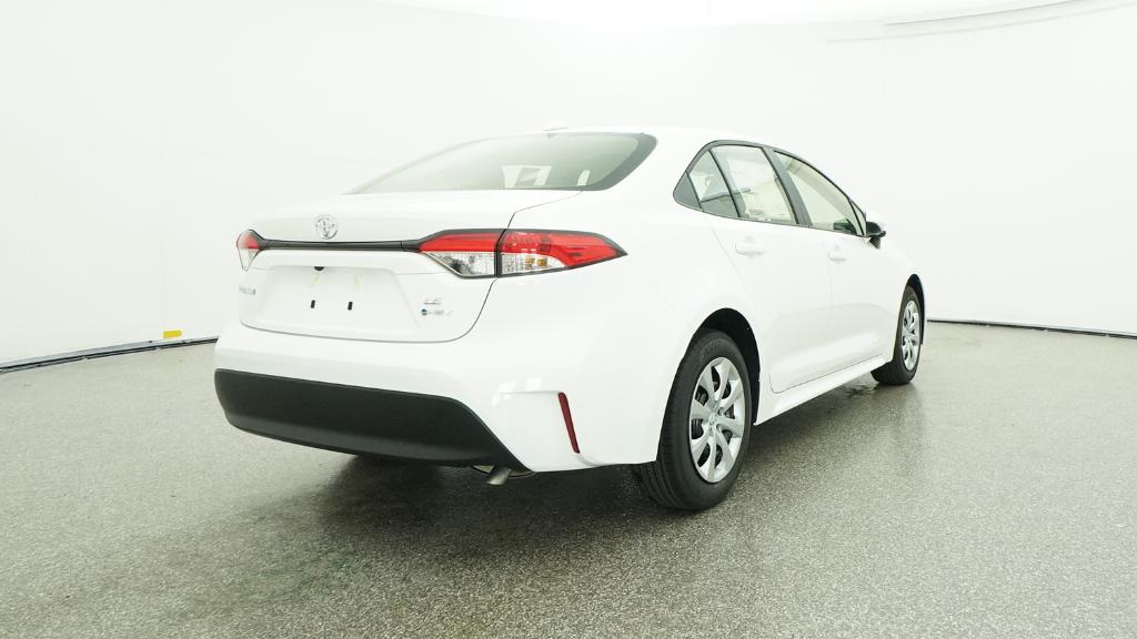 2026 Toyota Corolla Hybrid LE photo 2