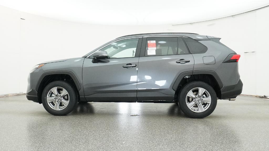 2025 Toyota RAV4 XLE photo 2