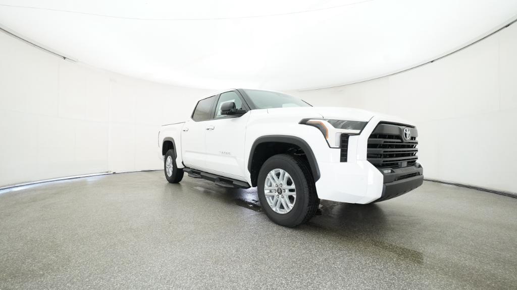 2026 Toyota Tundra SR5 CrewMax photo 9