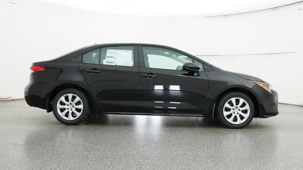2026 Toyota Corolla LE photo 3