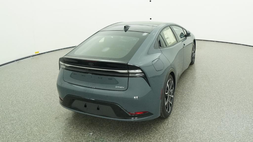 2026 Toyota Prius Plug-in Hybrid XSE Premium - Photo 32