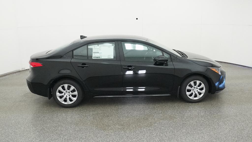 2026 Toyota Corolla LE photo 2