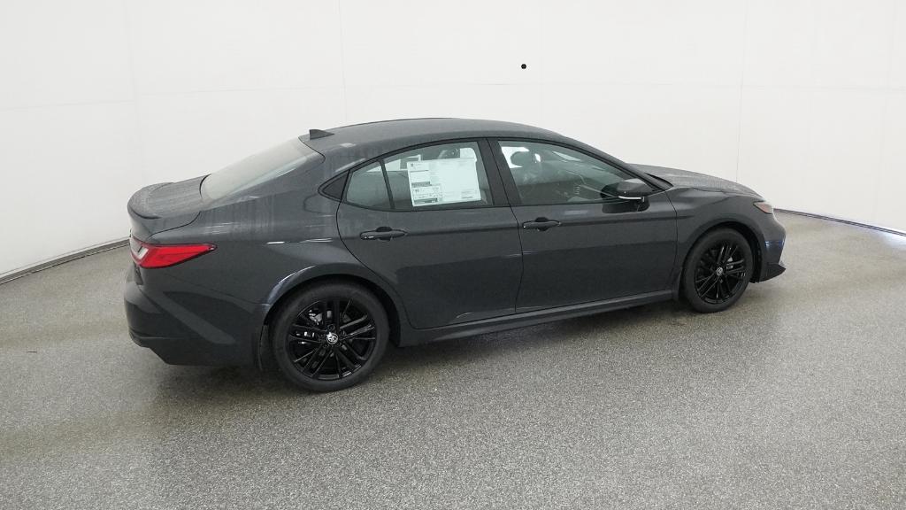 2026 Toyota Camry SE photo 3