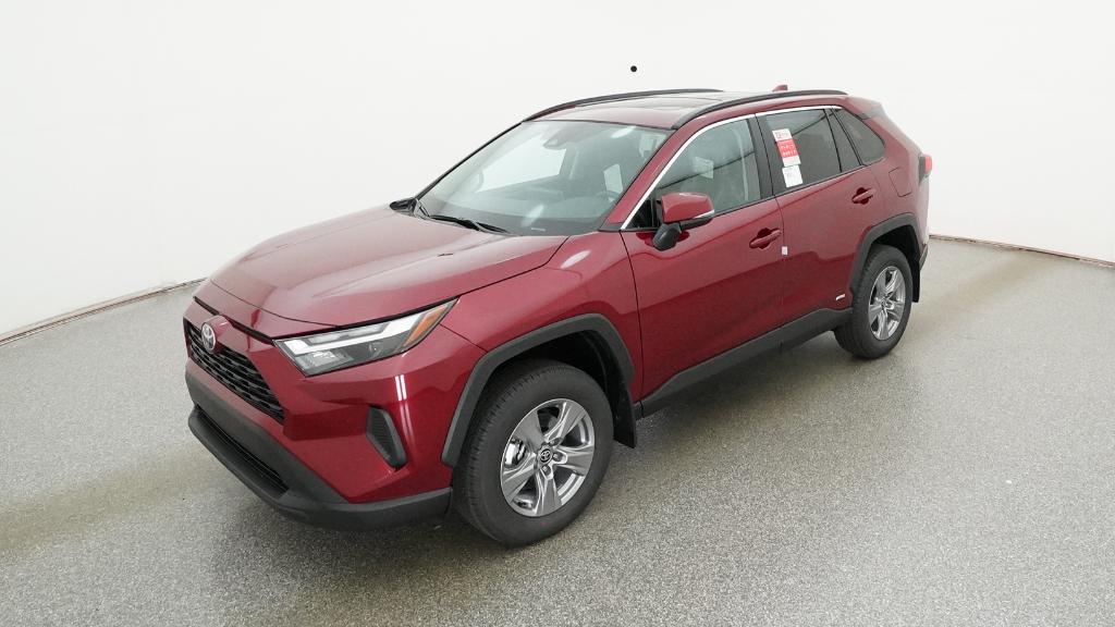 2025 Toyota RAV4 XLE's photo