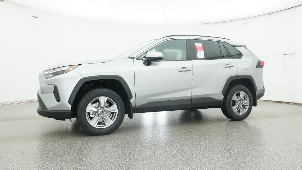 2025 Toyota RAV4 XLE photo 2