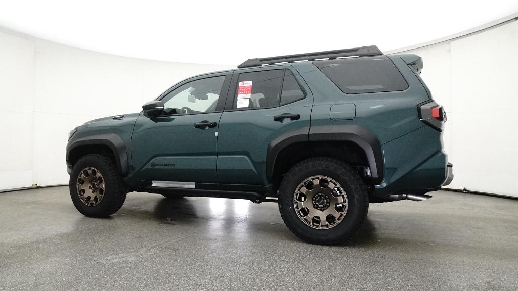 2025 Toyota 4Runner photo 2
