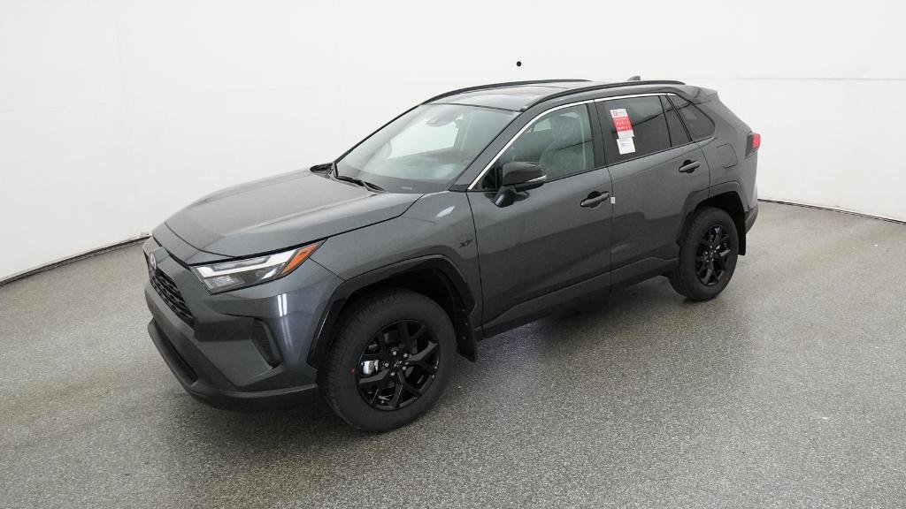 2025 Toyota RAV4 XLE's photo